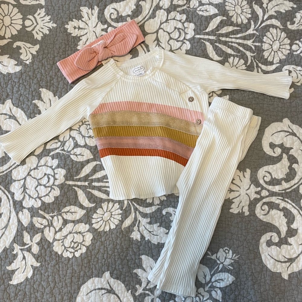 ✨3/$30✨ Mud Pie Rainbow Outfit